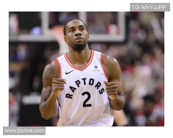 快船击败猛龙,莱昂纳德表现抢眼 快船击败猛龙,莱昂纳德表现抢眼