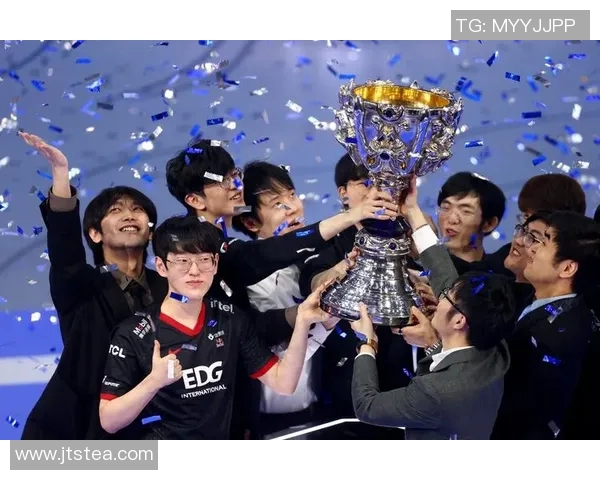 聚焦和平精英赛事EDG战队的耐力挑战与团队协作探讨 聚焦和平精英赛事EDG战队的耐力挑战与团队协作探讨